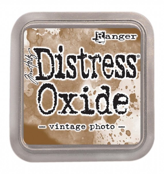 Distressed Oxide: Vintage Photo