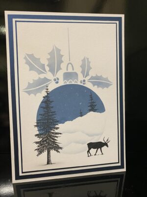 Sweet Poppy Stencil: Large Holly Bauble ***New*** - Image 2